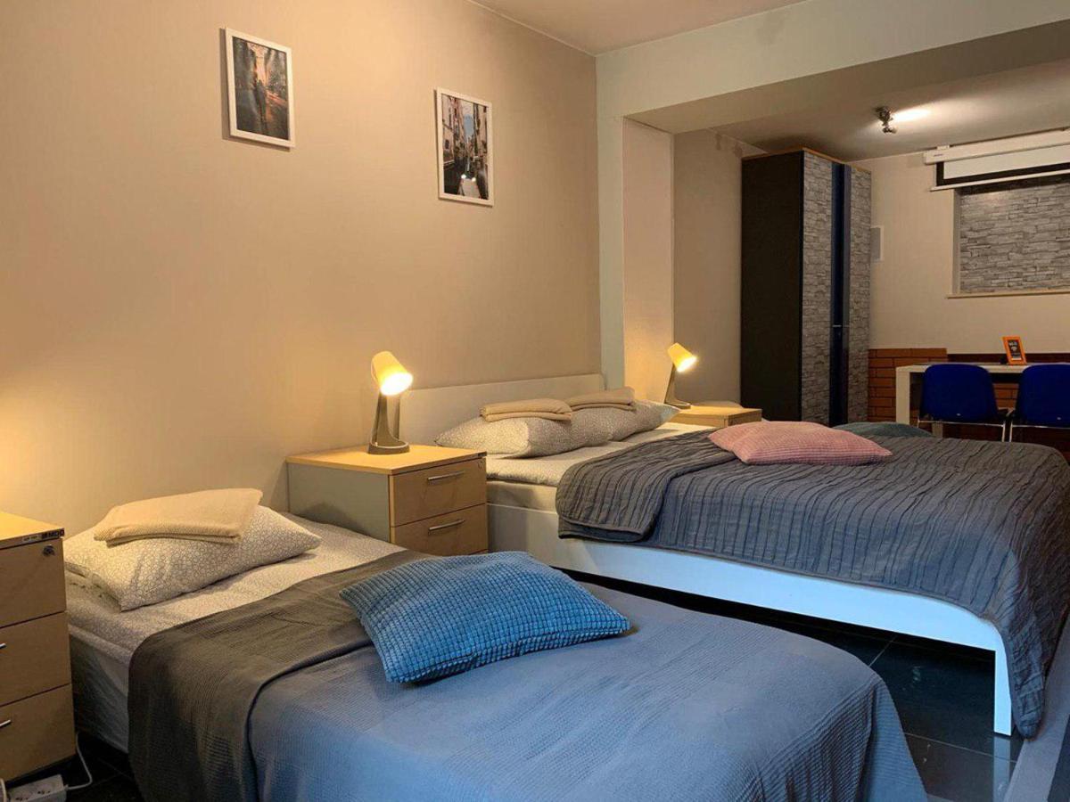 Gallery Hotel Варшава Экстерьер фото